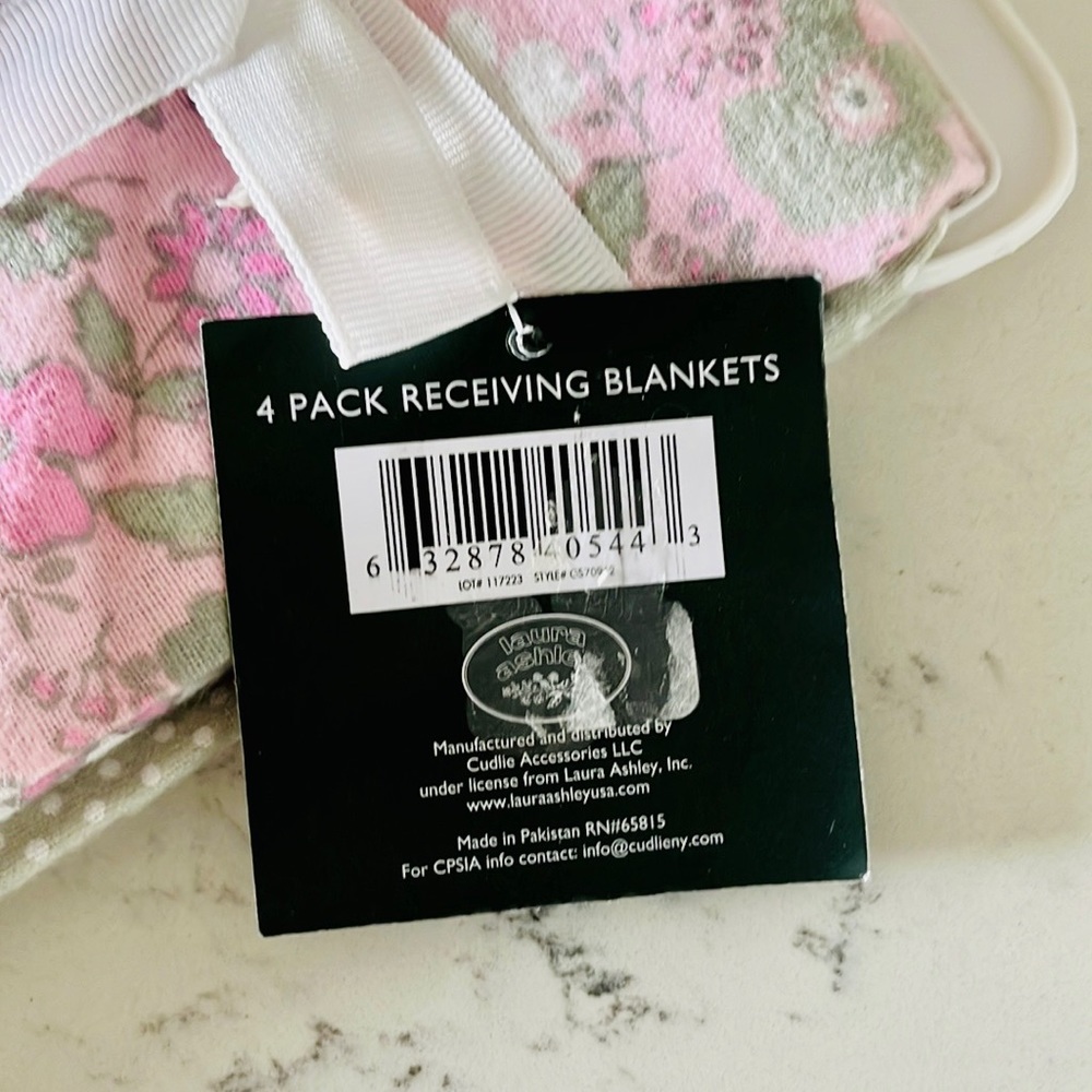 Laura Ashley 4 pack baby receiving blankets - Picture 9 of 10